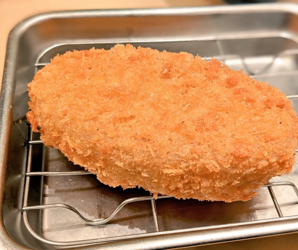 サンド伊達のコロッケあがってます